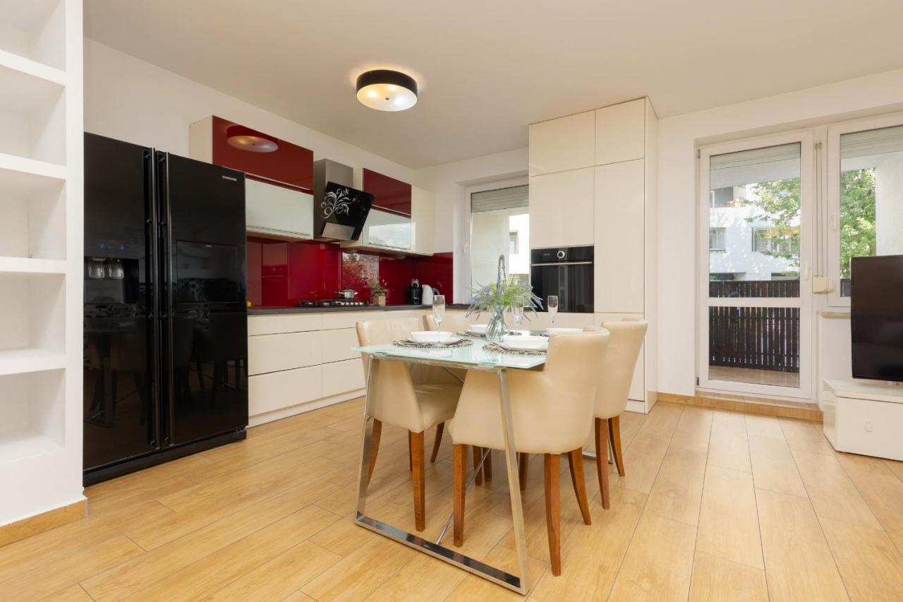 Metro Targowek Spacious Apartment With Parking By Noclegi Renters Warsaw Exterior photo