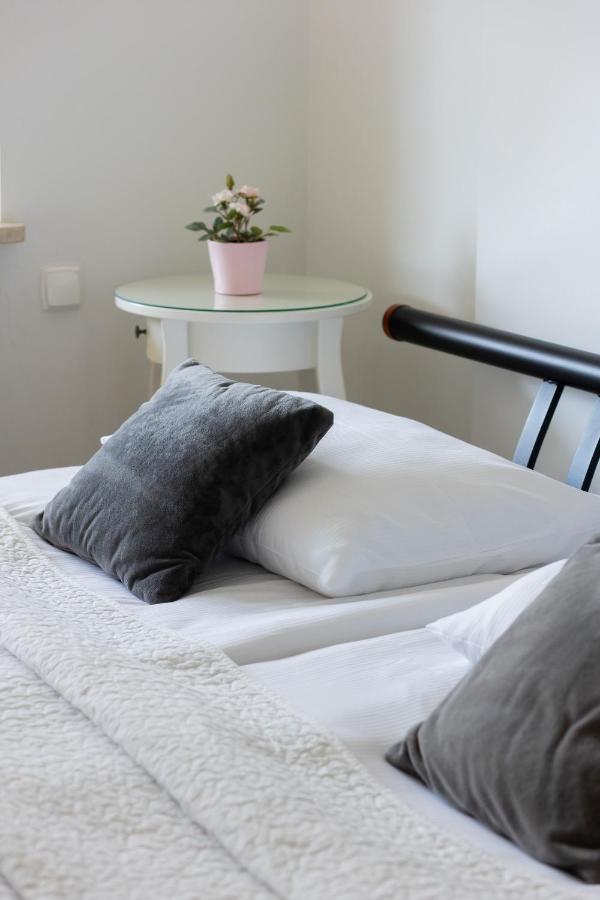 Metro Targowek Spacious Apartment With Parking By Noclegi Renters Warsaw Exterior photo